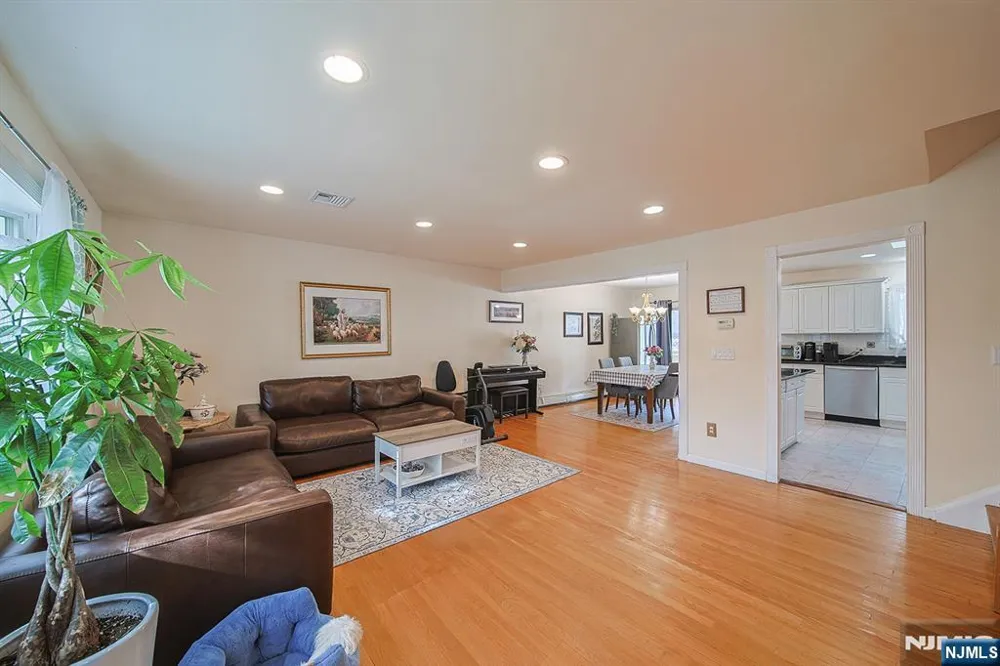18 Carter Street Norwood, NJ 07648