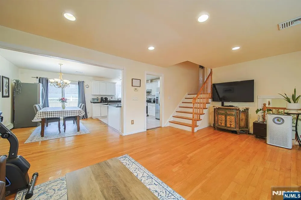18 Carter Street Norwood, NJ 07648