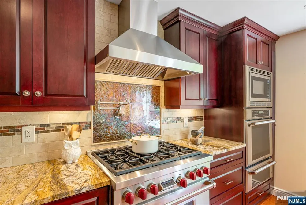 84 Bogerts Mill Road Harrington Park, NJ 07640
