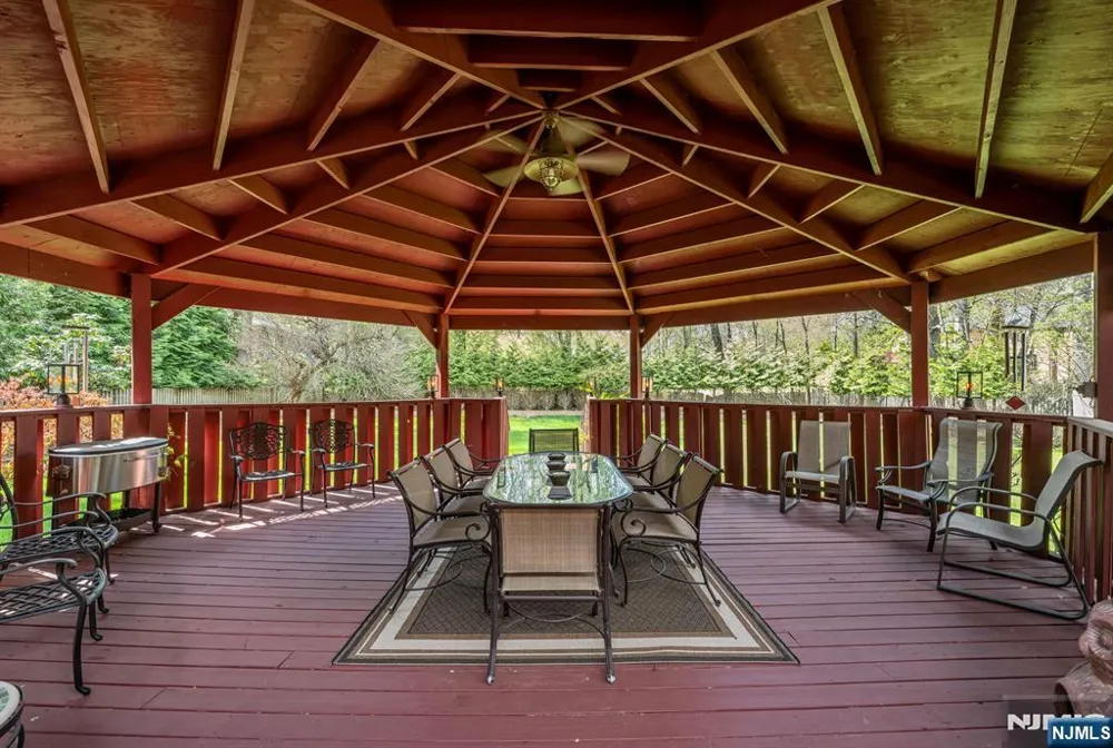 84 Bogerts Mill Road Harrington Park, NJ 07640