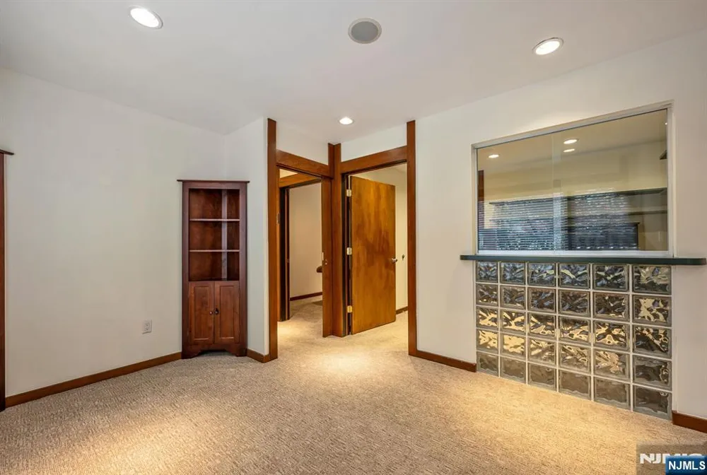84 Bogerts Mill Road Harrington Park, NJ 07640