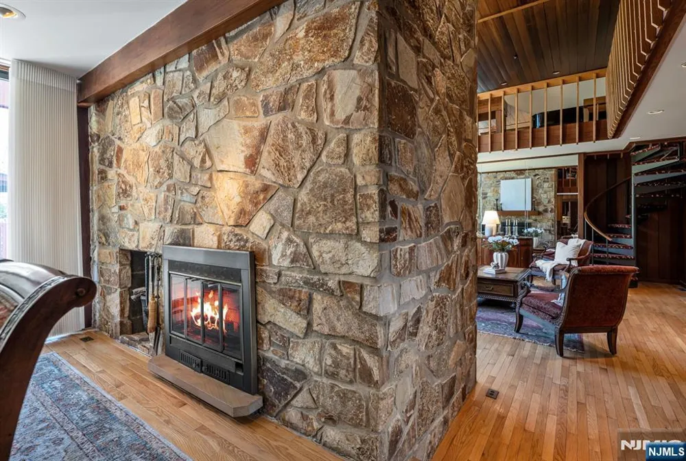 84 Bogerts Mill Road Harrington Park, NJ 07640