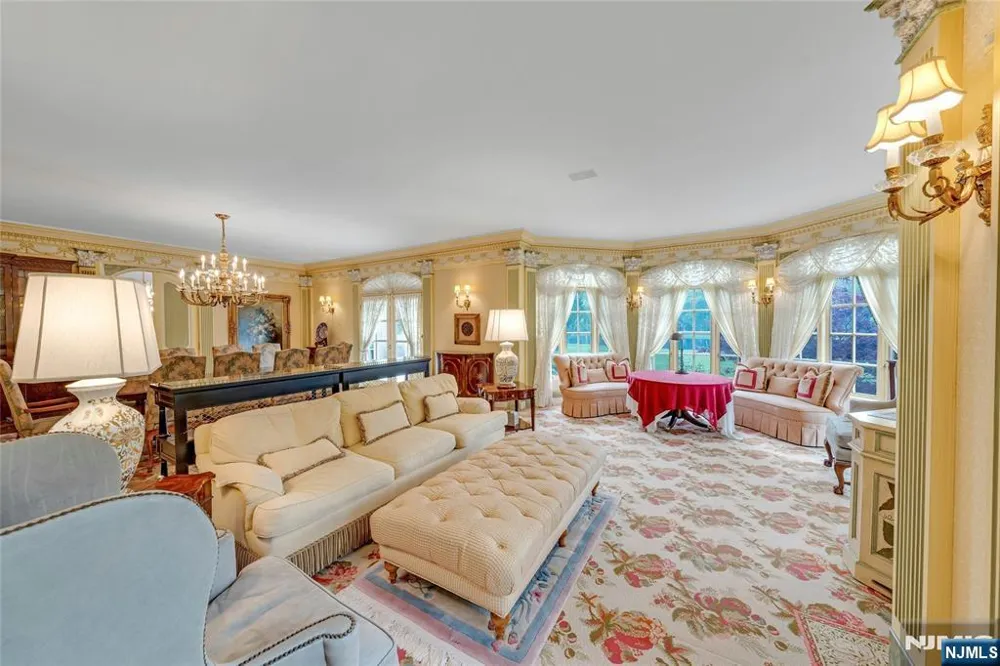 116 E Saddle River Road Saddle River, NJ 07458