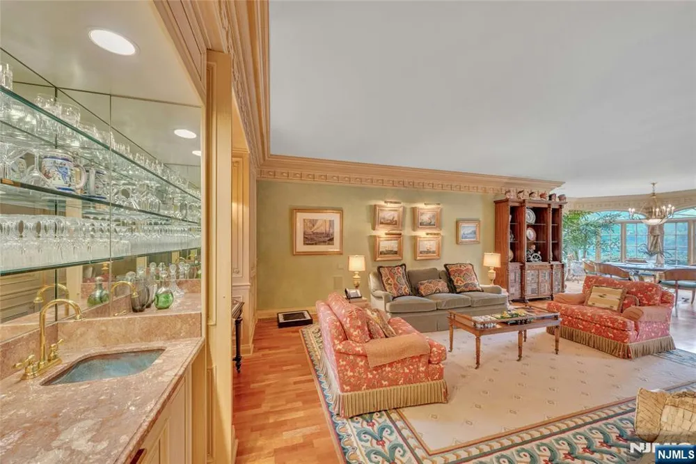 116 E Saddle River Road Saddle River, NJ 07458