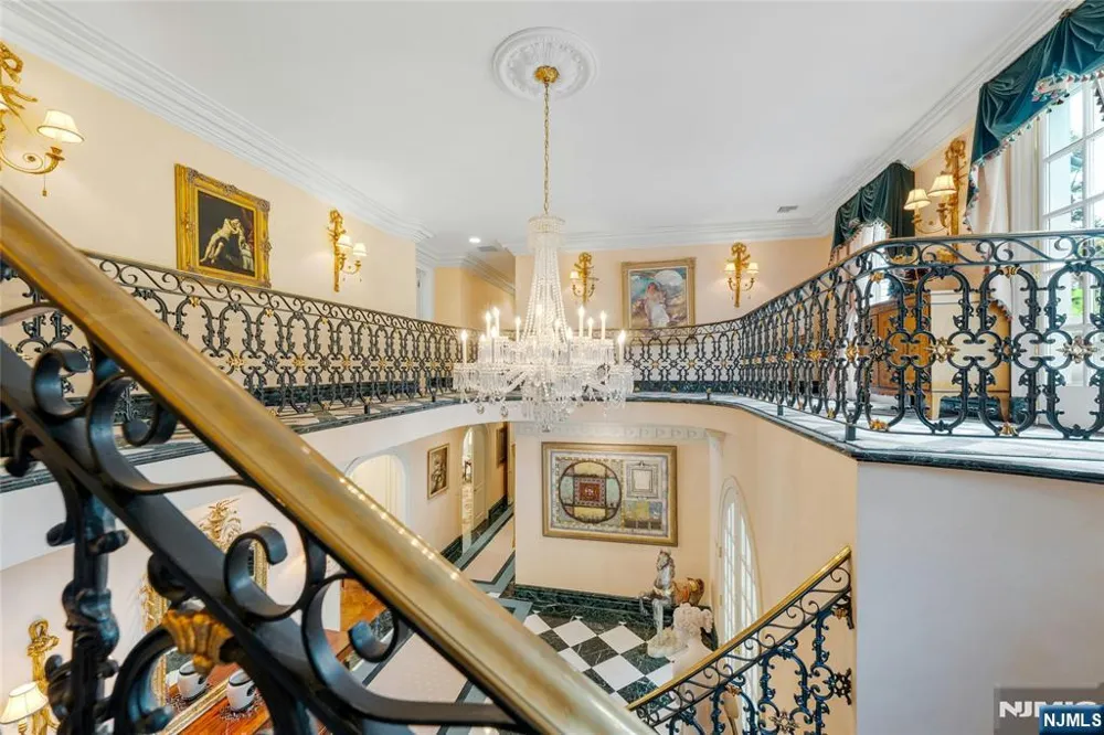 116 E Saddle River Road Saddle River, NJ 07458