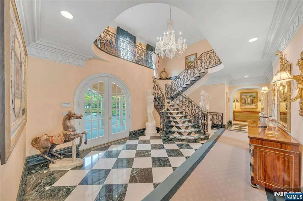 116 E Saddle River Road Saddle River, NJ 07458