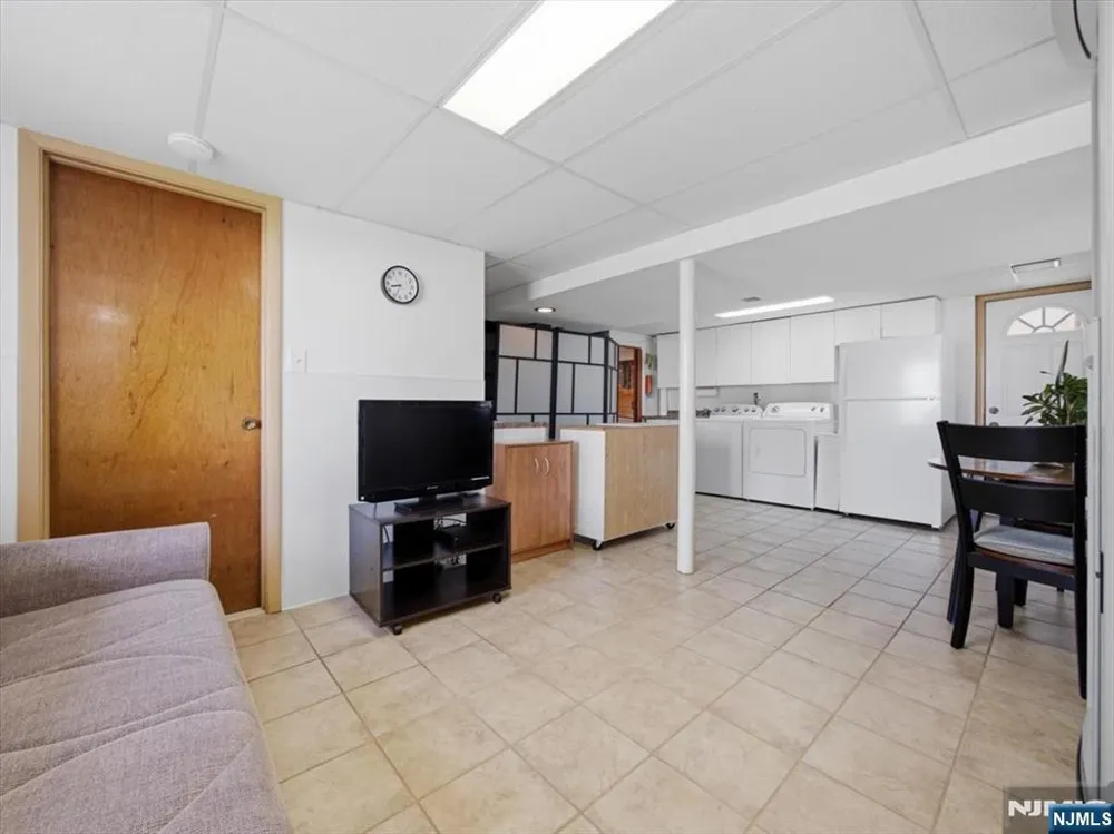 98 Moonachie Road Moonachie, NJ 07074