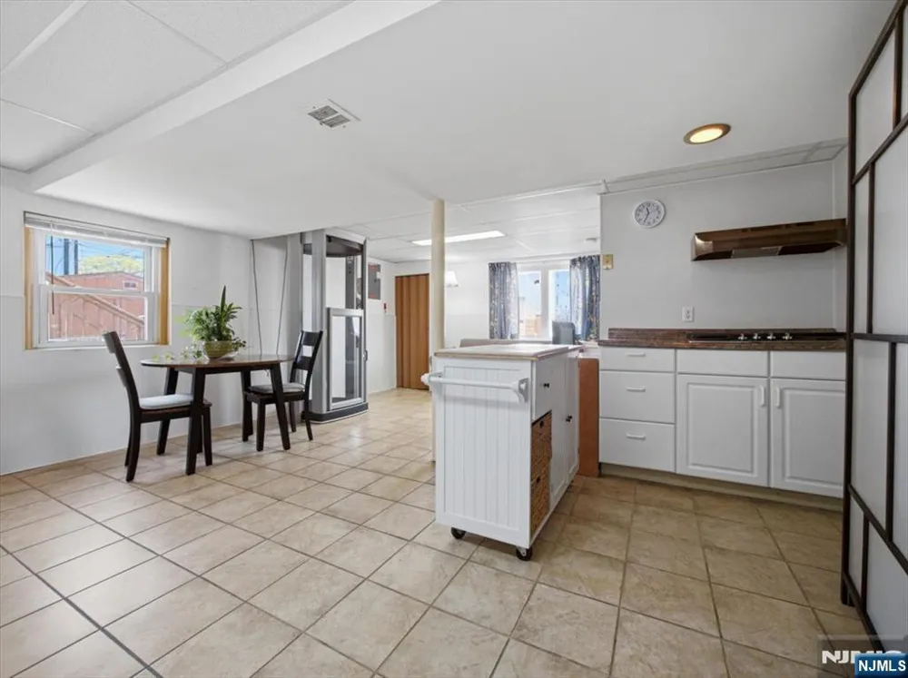 98 Moonachie Road Moonachie, NJ 07074