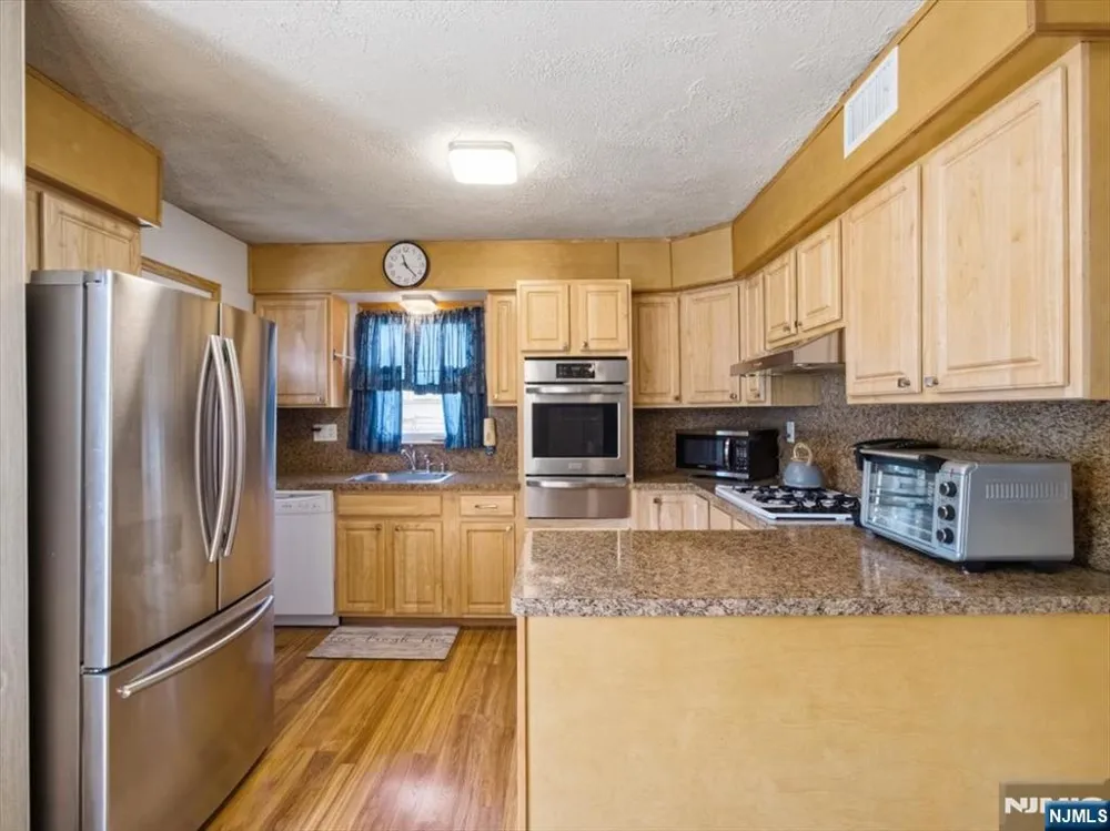 98 Moonachie Road Moonachie, NJ 07074