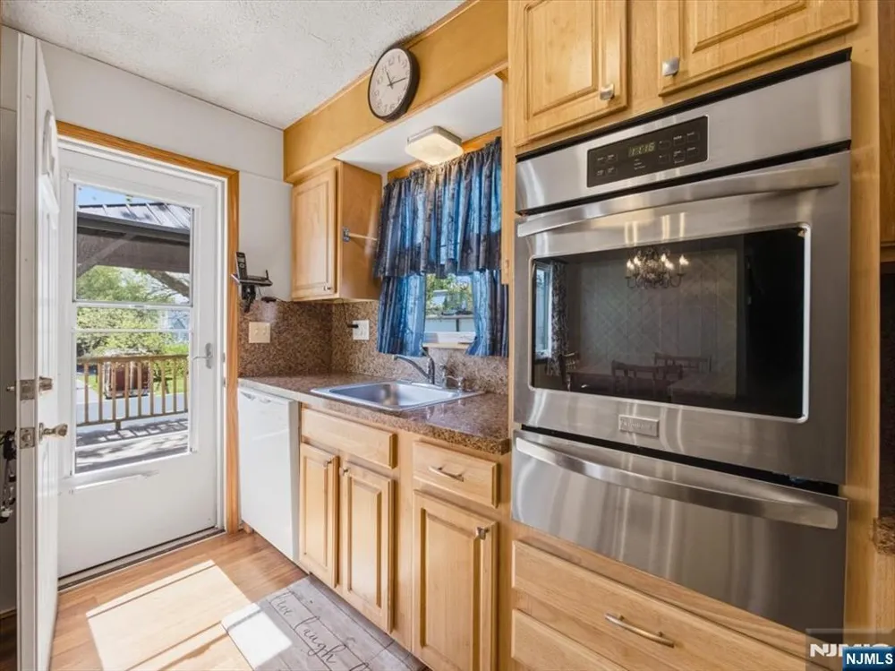 98 Moonachie Road Moonachie, NJ 07074