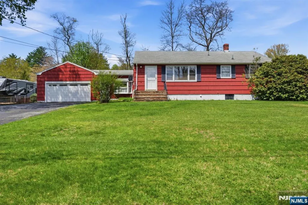 49 Heather Hills Drive Jefferson Township, NJ 07438