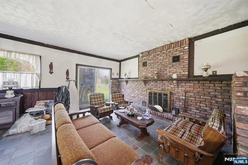 49 Heather Hills Drive Jefferson Township, NJ 07438