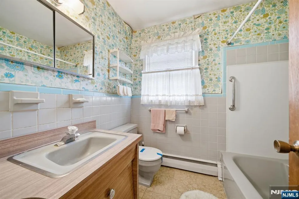 49 Heather Hills Drive Jefferson Township, NJ 07438