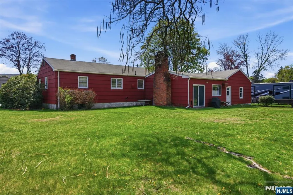 49 Heather Hills Drive Jefferson Township, NJ 07438