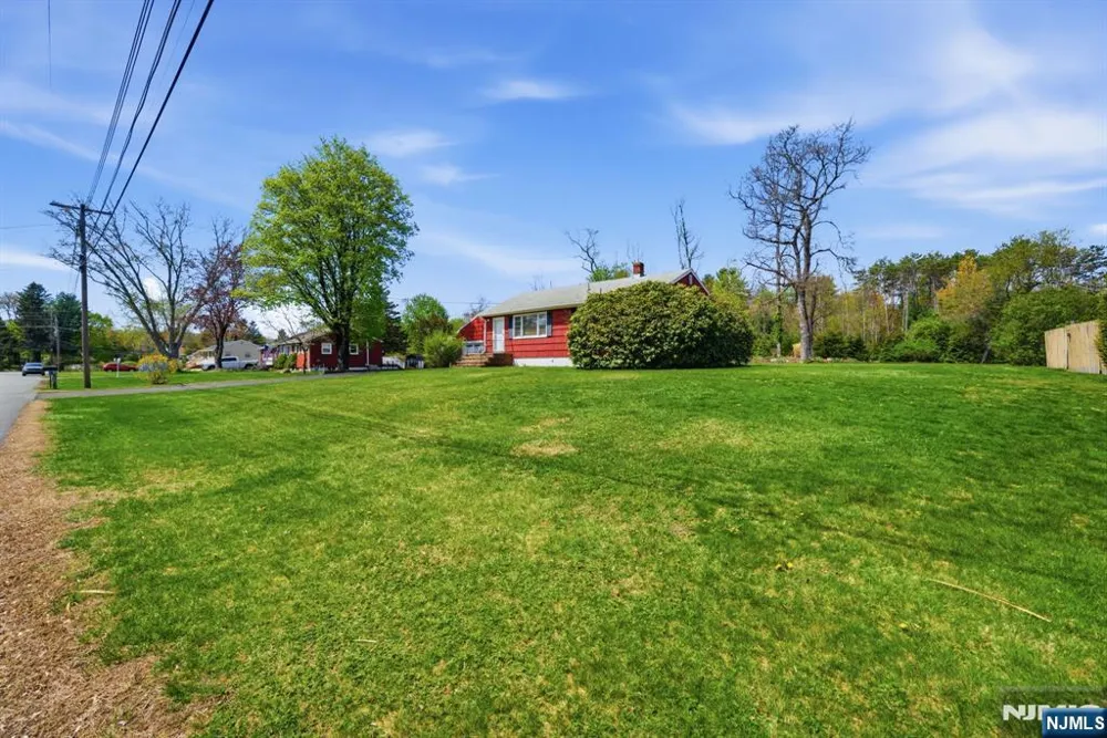 49 Heather Hills Drive Jefferson Township, NJ 07438
