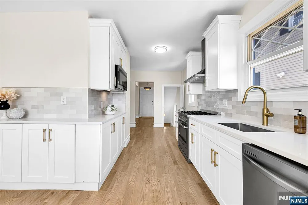 132 Argyle Place Kearny, NJ 07032