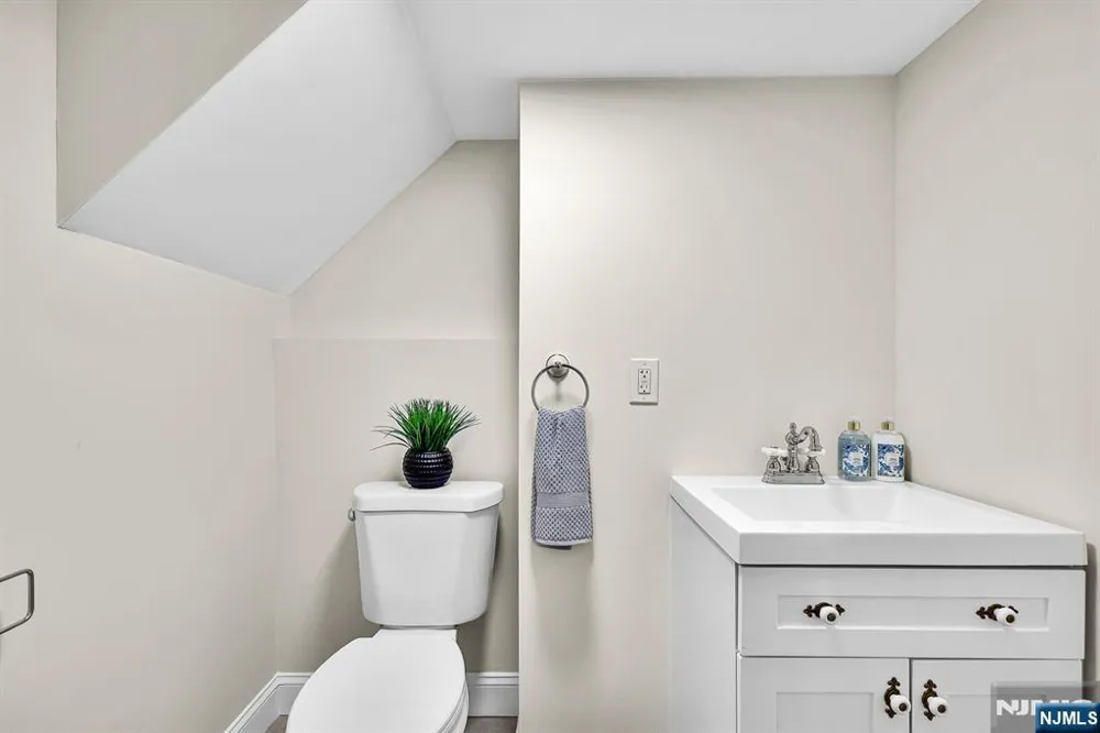 132 Argyle Place Kearny, NJ 07032