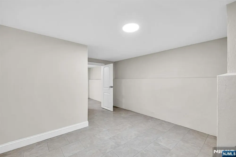 132 Argyle Place Kearny, NJ 07032