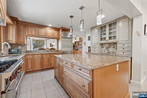 32-03 Norwood Drive