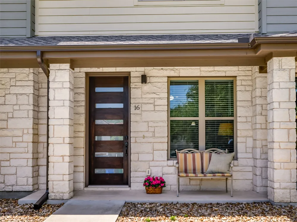 18803 Hogan Circle #16 Point Venture, TX 78645