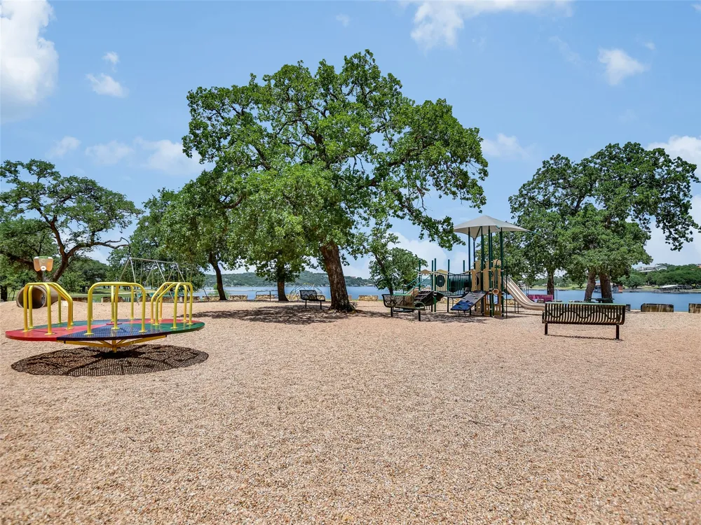 18803 Hogan Circle #16 Point Venture, TX 78645