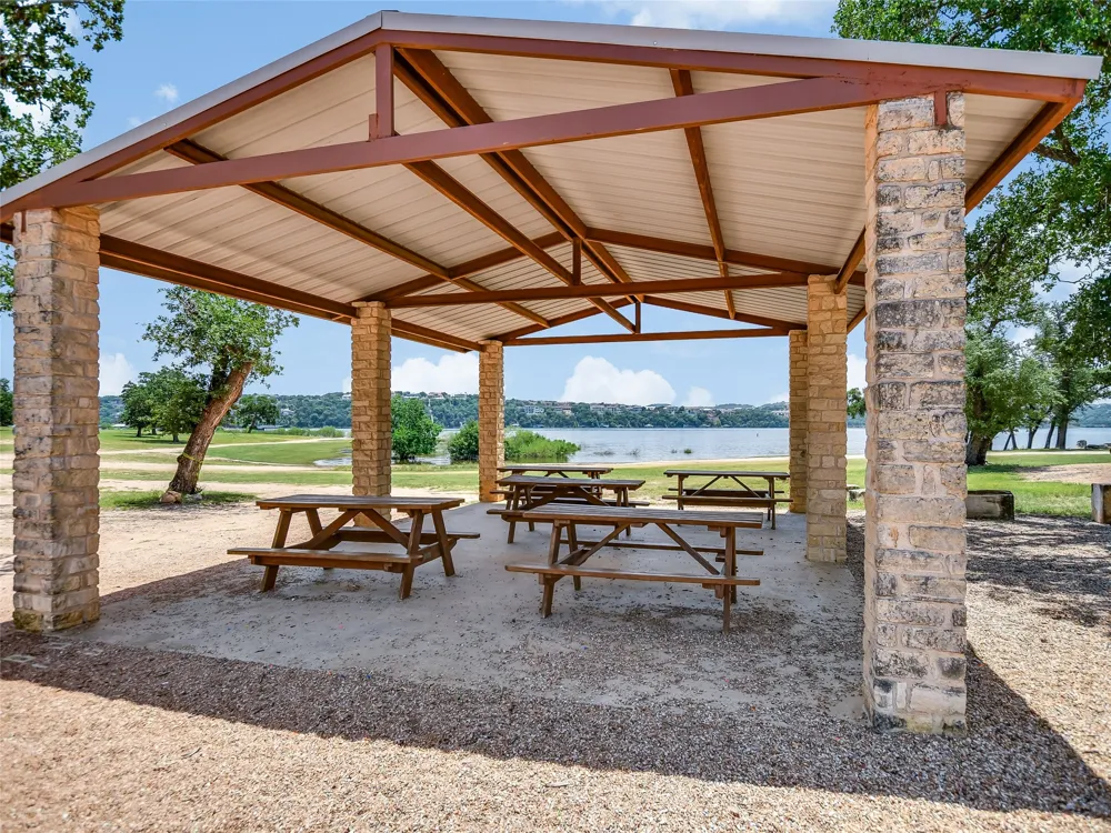 18803 Hogan Circle #16 Point Venture, TX 78645