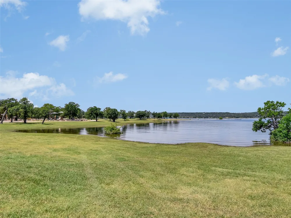 18803 Hogan Circle #16 Point Venture, TX 78645