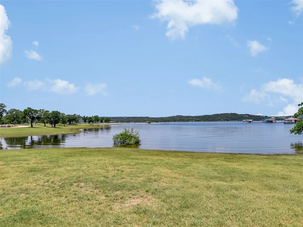 18803 Hogan Circle #16 Point Venture, TX 78645