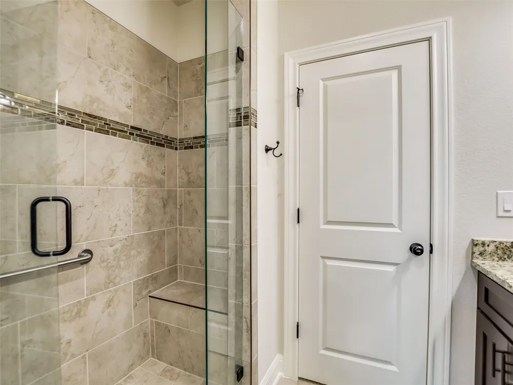 18803 Hogan Circle #16 Point Venture, TX 78645