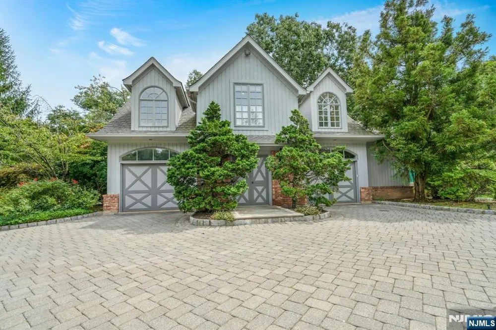 1055 High Mountain Road Franklin Lakes, NJ 07417
