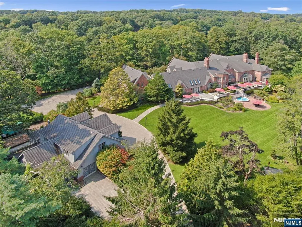 1055 High Mountain Road Franklin Lakes, NJ 07417