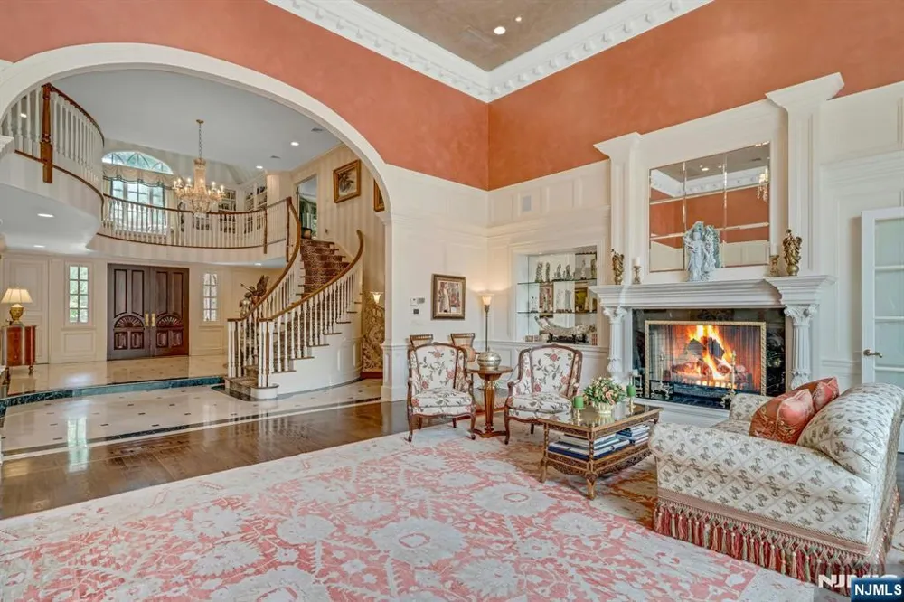 1055 High Mountain Road Franklin Lakes, NJ 07417