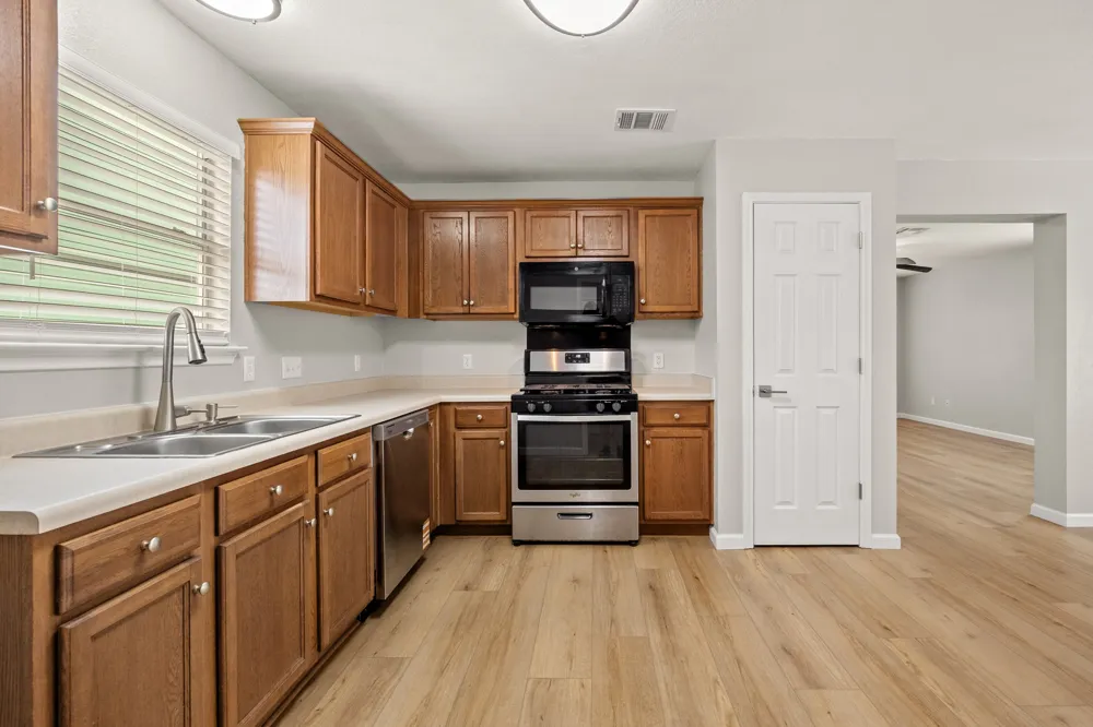 1429 Davis Mountain Loop Cedar Park, TX 78613
