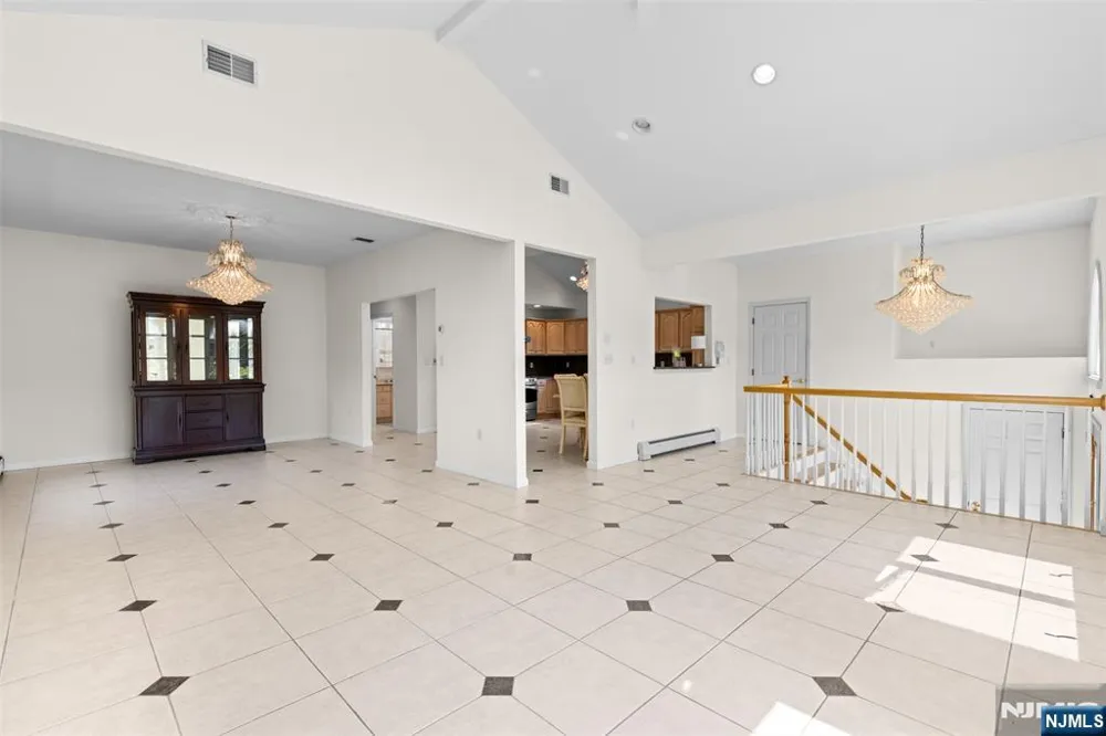 499 Morse Avenue Ridgefield, NJ 07657