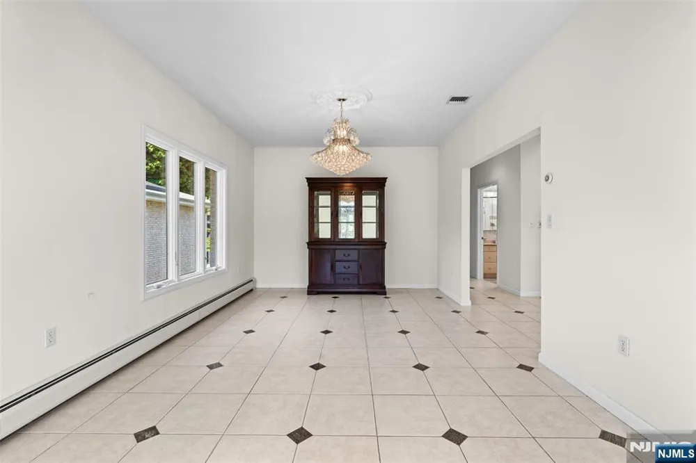 499 Morse Avenue Ridgefield, NJ 07657