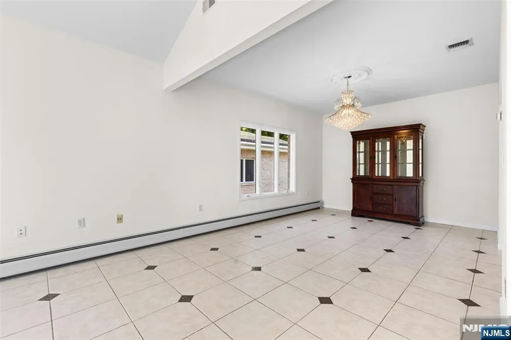 499 Morse Avenue Ridgefield, NJ 07657
