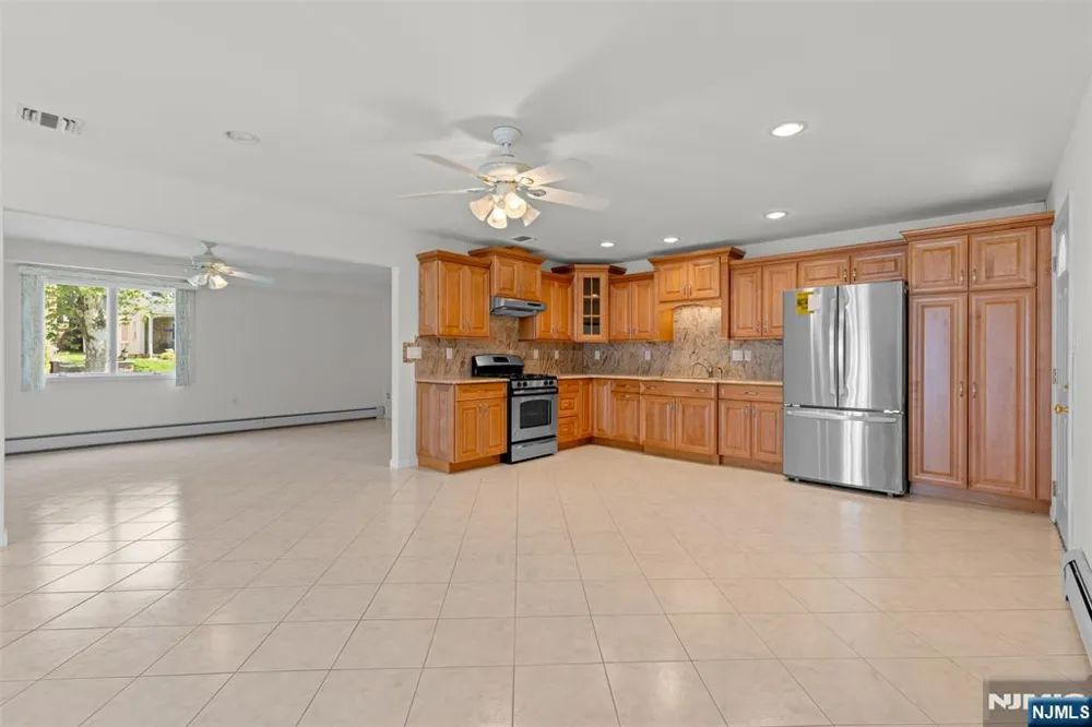 499 Morse Avenue Ridgefield, NJ 07657