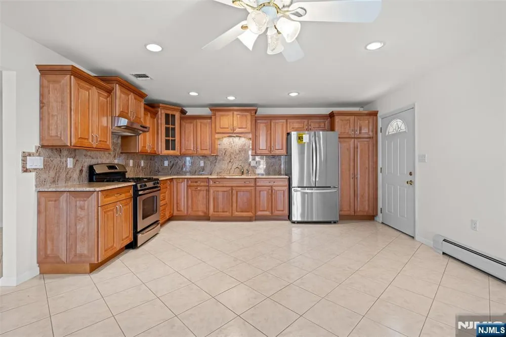 499 Morse Avenue Ridgefield, NJ 07657