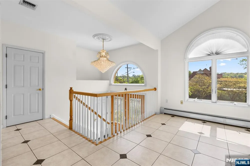 499 Morse Avenue Ridgefield, NJ 07657