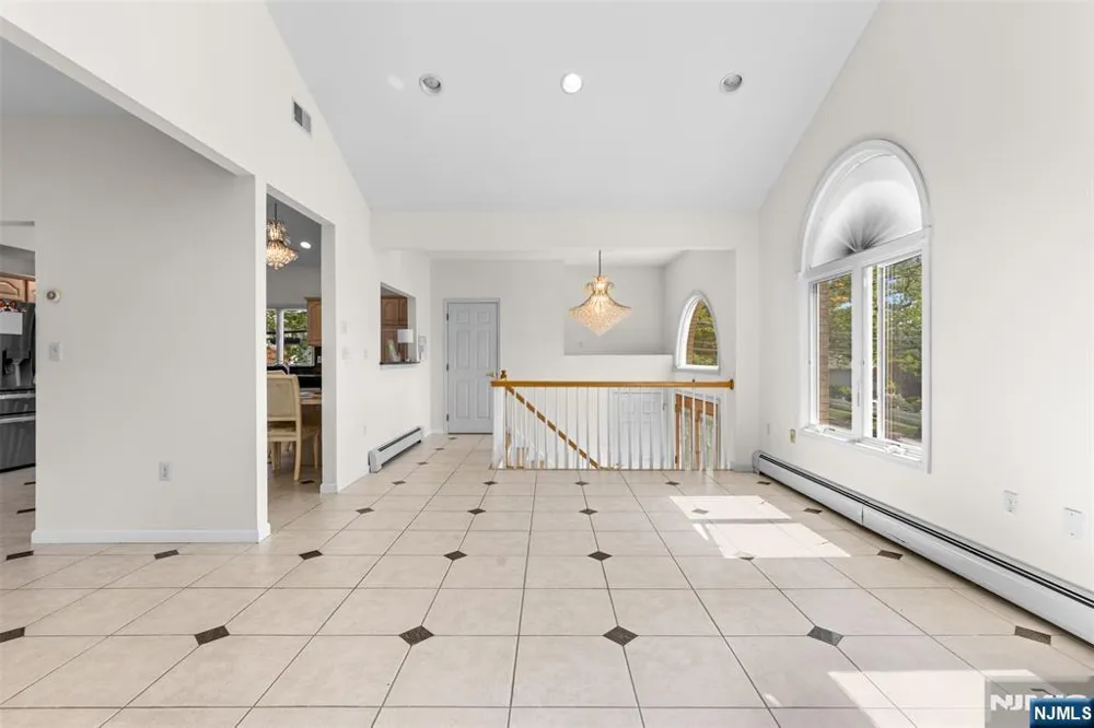 499 Morse Avenue Ridgefield, NJ 07657