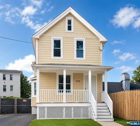 522 Beach Street