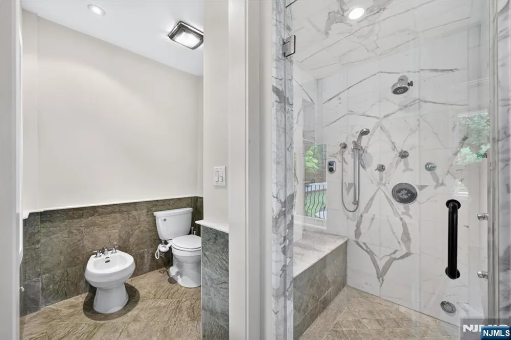 296 Durie Avenue Closter, NJ 07624