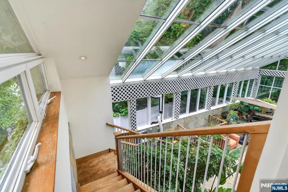 296 Durie Avenue Closter, NJ 07624