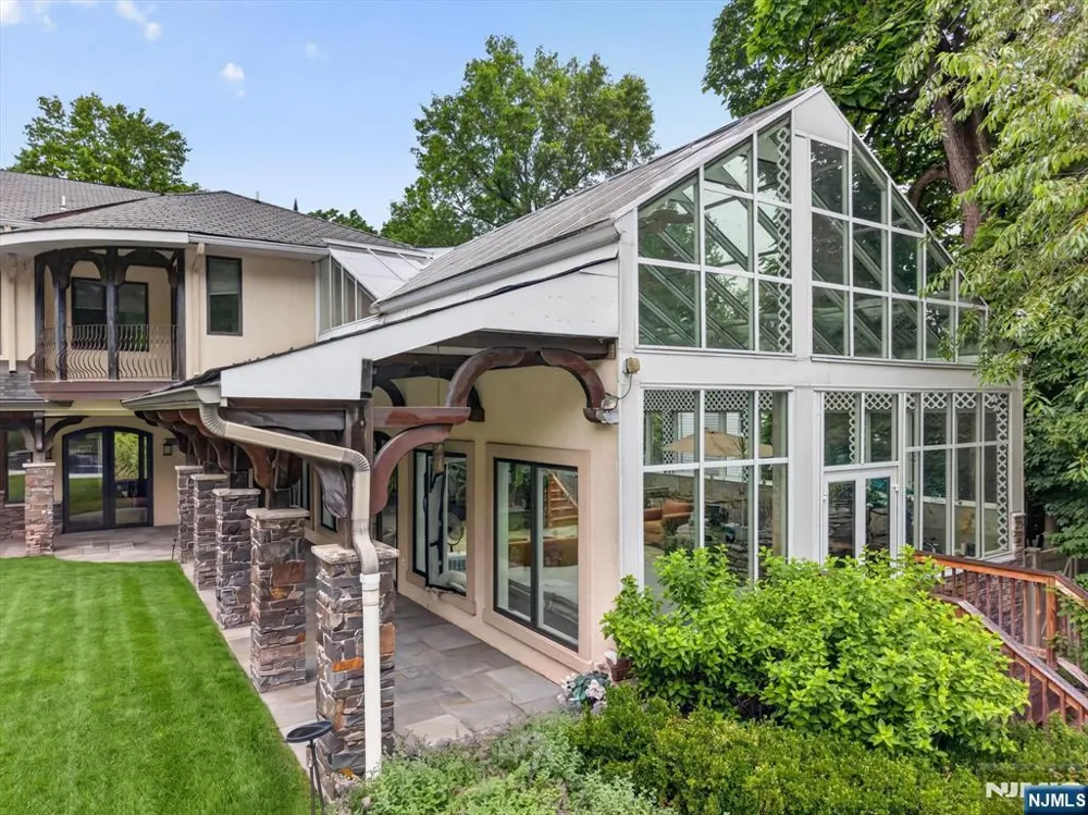 296 Durie Avenue Closter, NJ 07624