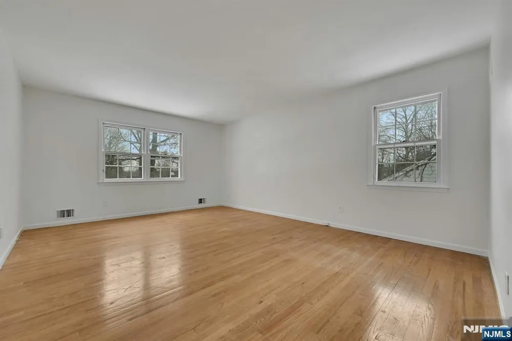 229 Allison Court Englewood, NJ 07631