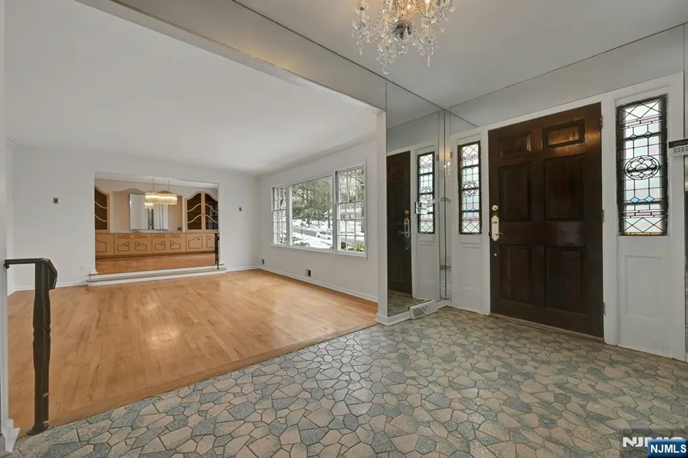229 Allison Court Englewood, NJ 07631