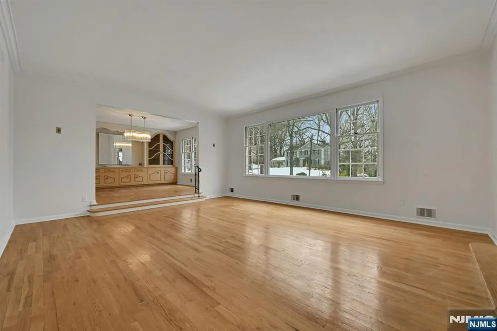 229 Allison Court Englewood, NJ 07631