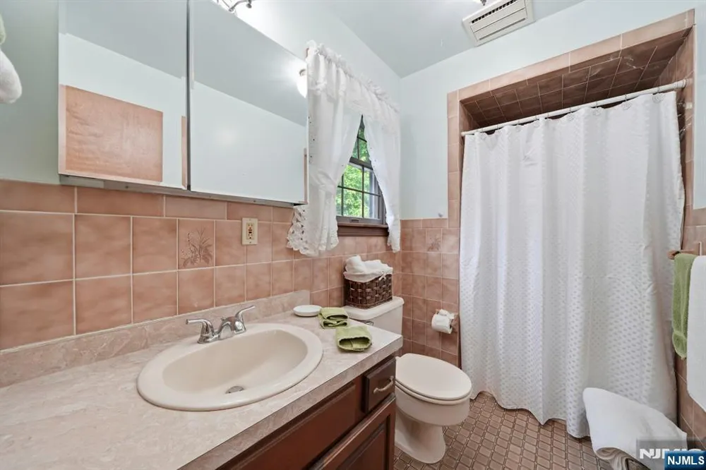 621 Bloomfield Avenue Nutley, NJ 07110