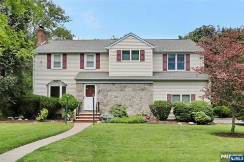 434 Hasbrouck Boulevard