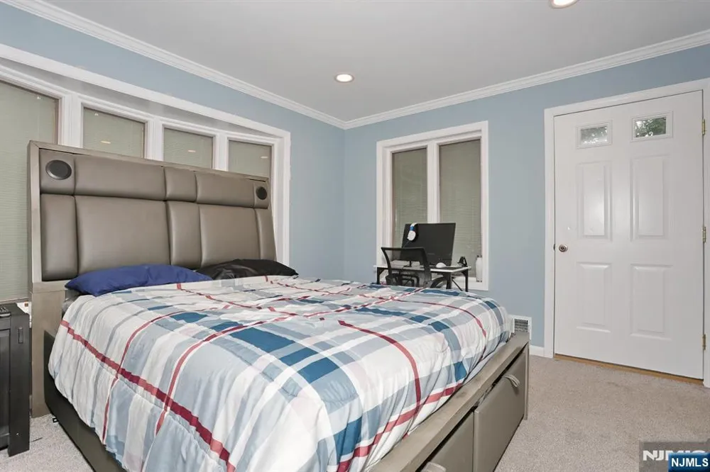 434 Hasbrouck Boulevard Oradell, NJ 07649